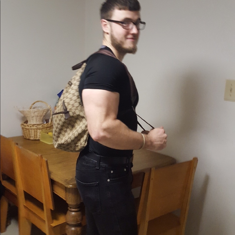 Meet your Posher, Ryan